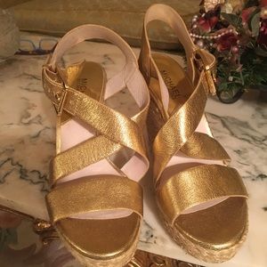 Michael Kors gold Giovanni leather espadrille wedges size 7.5 ex condition